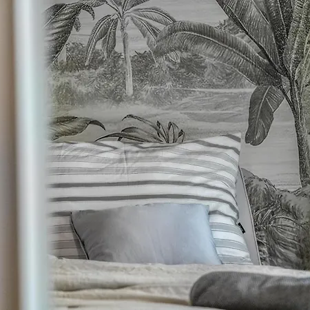 Platan Apartman By Hellobalatonlelle شقة *