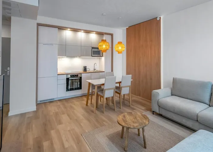 Platan Apartman By Hellobalatonlelle Apartman *